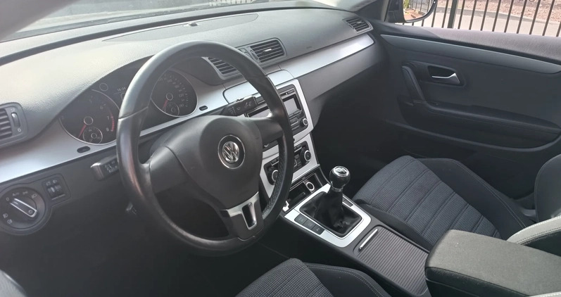 Volkswagen Passat cena 29000 przebieg: 84355, rok produkcji 2010 z Mikołów małe 16